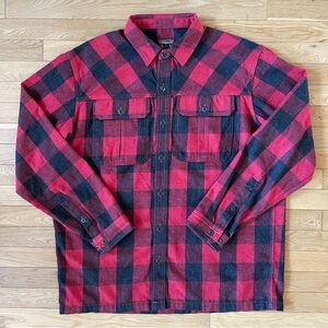Patagonia M’s Farrier’s Work Shirt in Red and Black Buffalo Check